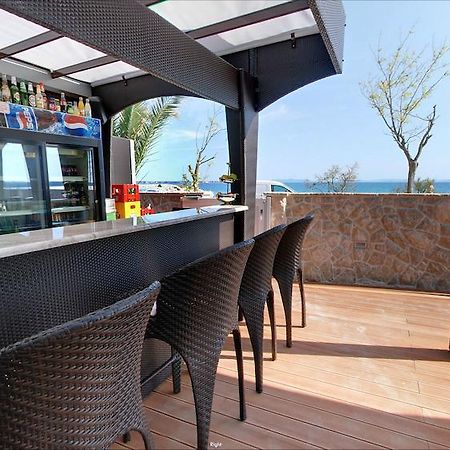 Paradise Resort Vanesa วีร์ ภายนอก รูปภาพ