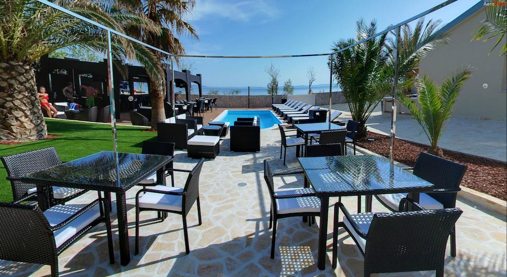 Paradise Resort Vanesa วีร์ ภายนอก รูปภาพ